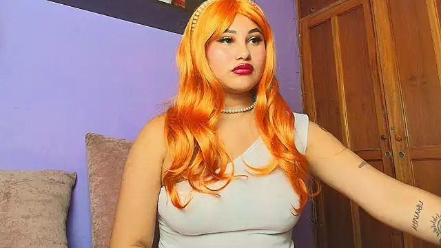 Snapshot of Little_Ivy chatting on October 31, 2025, 4:30 pm Little Ivy online show from October 31, 2025, 4:30 pm