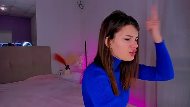 Laura Leee online show from January 22, 2025, 6:31 am