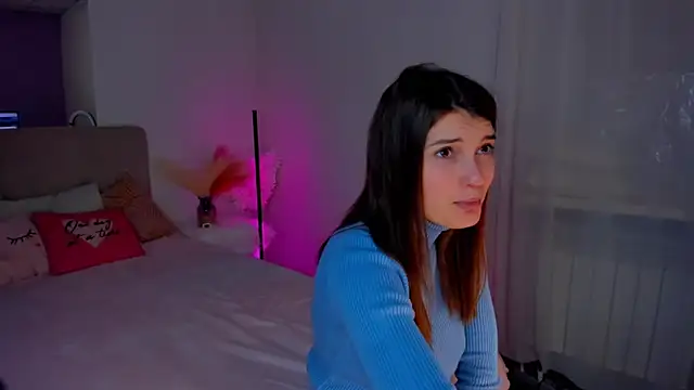 Laura Leee online show from February 9, 2025, 12:30 pm