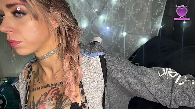 Snapshot of VeronicaRonnieTaylor chatting on November 3, 2025, 2:51 pm VeronicaRonnieTaylor online show from November 3, 2025, 2:51 pm