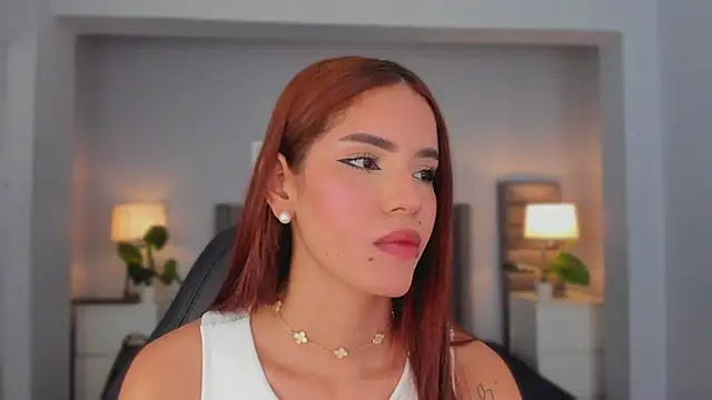 Madie  collins online show from October 1, 2025, 10:10 am