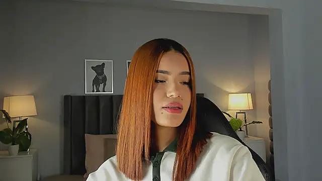 Madie  collins online show from November 23, 2025, 11:32 am