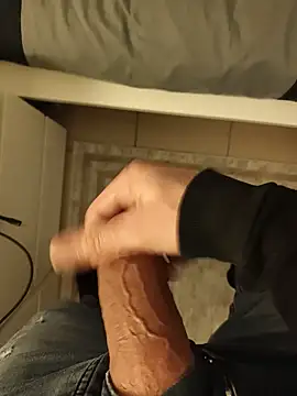 Snapshot of casper0303 chatting on January 9, 2025, 11:14 am casper0303 online show from January 9, 2025, 11:14 am