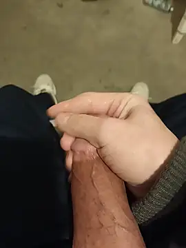 Snapshot of casper0303 chatting on January 12, 2025, 9:40 pm casper0303 online show from January 12, 2025, 9:40 pm