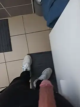 Snapshot of casper0303 chatting on February 17, 2025, 10:36 pm casper0303 online show from February 17, 2025, 10:36 pm