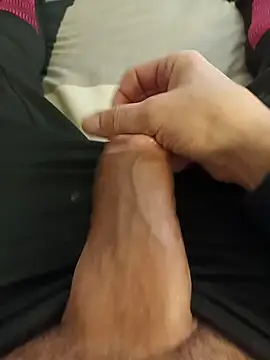 Snapshot of casper0303 chatting on February 18, 2025, 8:49 am casper0303 online show from February 18, 2025, 8:49 am