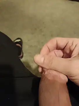 Snapshot of casper0303 chatting on March 2, 2025, 4:32 pm casper0303 online show from March 2, 2025, 4:32 pm