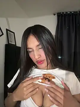 Dulceeany online show from October 2, 2025, 3:35 am