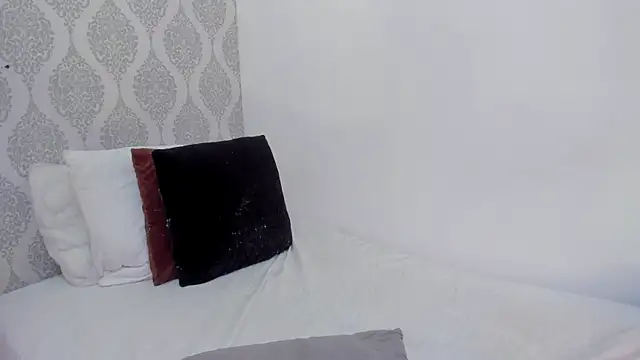 Snapshot of martina_rivera_ chatting on October 3, 2025, 12:13 pm martina rivera online show from October 3, 2025, 12:13 pm