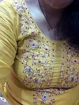 Snapshot of Urmila_bhabhii chatting on January 25, 2025, 3:40 am Urmila bhabhii online show from January 25, 2025, 3:40 am