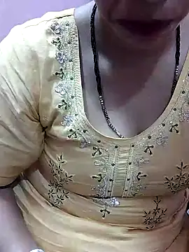Snapshot of Urmila_bhabhii chatting on February 10, 2025, 7:15 am Urmila bhabhii online show from February 10, 2025, 7:15 am