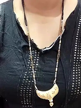 Snapshot of Urmila_bhabhii chatting on February 12, 2025, 8:27 am Urmila bhabhii online show from February 12, 2025, 8:27 am