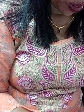 Snapshot of Urmila_bhabhii chatting on March 4, 2025, 8:24 am Urmila bhabhii online show from March 4, 2025, 8:24 am