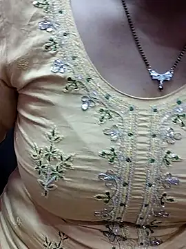 Snapshot of Urmila_bhabhii chatting on March 10, 2025, 8:48 am Urmila bhabhii online show from March 10, 2025, 8:48 am