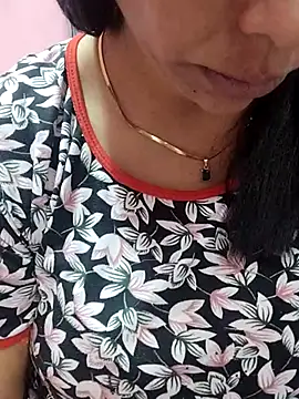 Snapshot of Urmila_bhabhii chatting on March 21, 2025, 2:28 am Urmila bhabhii online show from March 21, 2025, 2:28 am