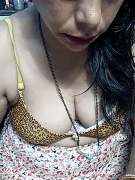 Snapshot of Urmila_bhabhii chatting on October 11, 2025, 5:17 am Urmila bhabhii online show from October 11, 2025, 5:17 am