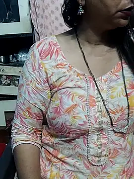 Snapshot of Urmila_bhabhii chatting on October 16, 2025, 3:07 am Urmila bhabhii online show from October 16, 2025, 3:07 am