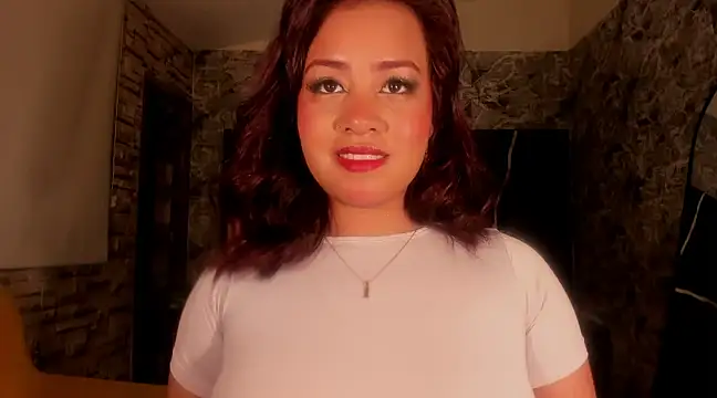 Snapshot of Estrella05_ chatting on February 27, 2025, 3:25 am Estrella05 online show from February 27, 2025, 3:25 am