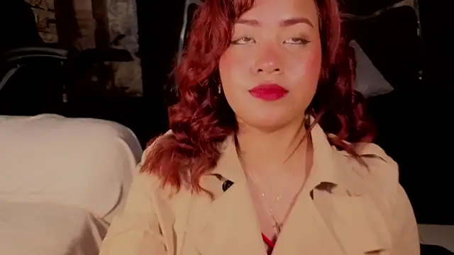 Snapshot of Estrella05_ chatting on September 29, 2025, 5:12 am Estrella05 online show from September 29, 2025, 5:12 am