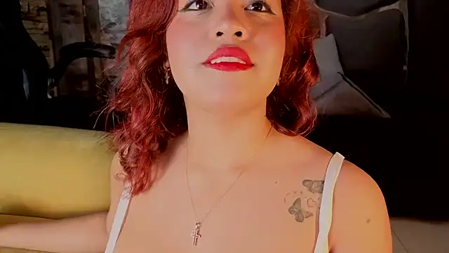 Snapshot of Estrella05_ chatting on October 24, 2025, 4:53 am Estrella05 online show from October 24, 2025, 4:53 am