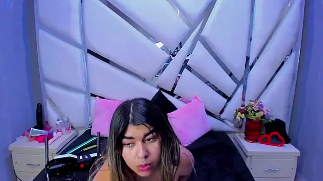 NahomiConnor  online show from September 26, 2025, 1:26 pm