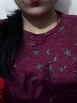 Snapshot of Riyu_05 chatting on December 23, 2024, 6:33 am Riyu 05 online show from December 23, 2024, 6:33 am