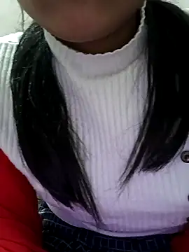 Snapshot of Riyu_05 chatting on January 10, 2025, 11:33 am Riyu 05 online show from January 10, 2025, 11:33 am