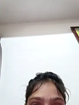 Snapshot of Riyu_05 chatting on January 15, 2025, 7:05 am Riyu 05 online show from January 15, 2025, 7:05 am