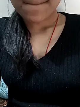 Snapshot of Riyu_05 chatting on February 7, 2025, 11:01 am Riyu 05 online show from February 7, 2025, 11:01 am