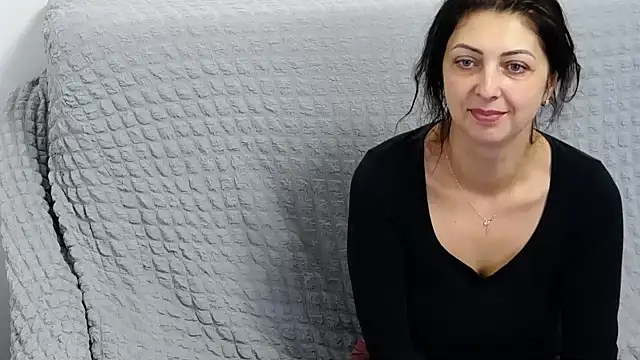 Snapshot of DivinSandra chatting on January 13, 2025, 11:30 am DivinSandra online show from January 13, 2025, 11:30 am