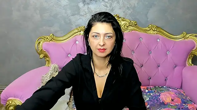 Snapshot of DivinSandra chatting on February 28, 2025, 9:25 am DivinSandra online show from February 28, 2025, 9:25 am