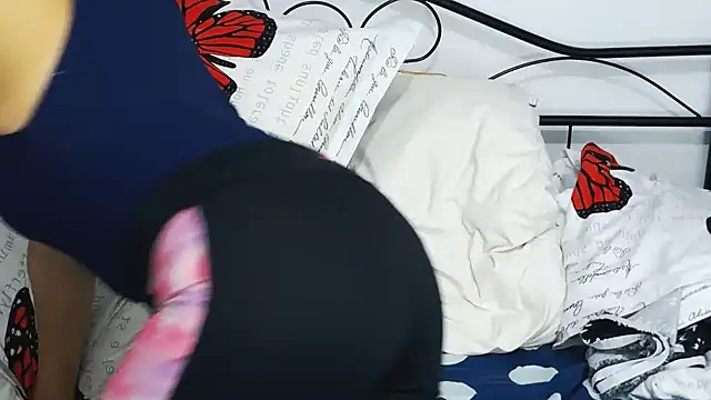 Snapshot of DivinSandra chatting on March 19, 2025, 10:33 am DivinSandra online show from March 19, 2025, 10:33 am