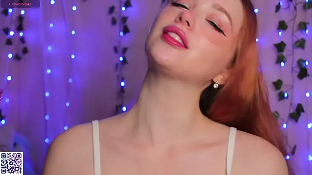 Snapshot of YourSkyAni chatting on November 30, 2025, 12:09 pm YourSkyAni online show from November 30, 2025, 12:09 pm