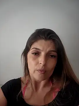 Lizzymontanaa online show from December 17, 2025, 9:32 pm