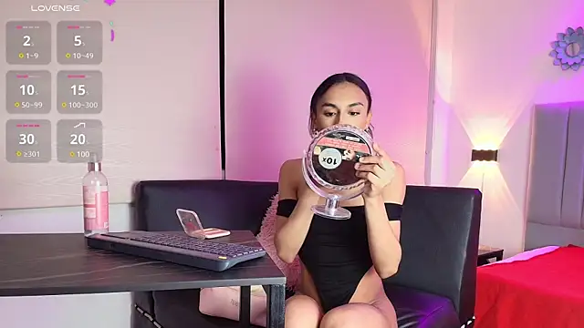 Snapshot of Chloe_Cherry21 chatting on January 28, 2025, 2:32 am Chloe Cherry21 online show from January 28, 2025, 2:32 am