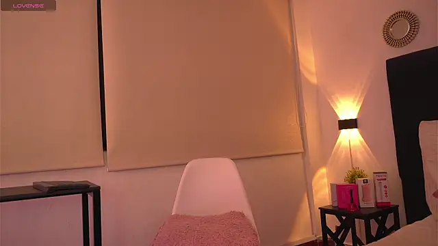 Snapshot of Chloe_Cherry21 chatting on October 9, 2025, 3:04 am Chloe Cherry21 online show from October 9, 2025, 3:04 am