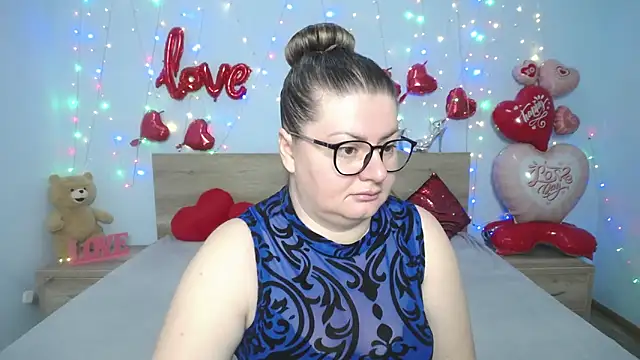Snapshot of ZannaDreil chatting on March 5, 2025, 6:56 pm ZannaDreil online show from March 5, 2025, 6:56 pm