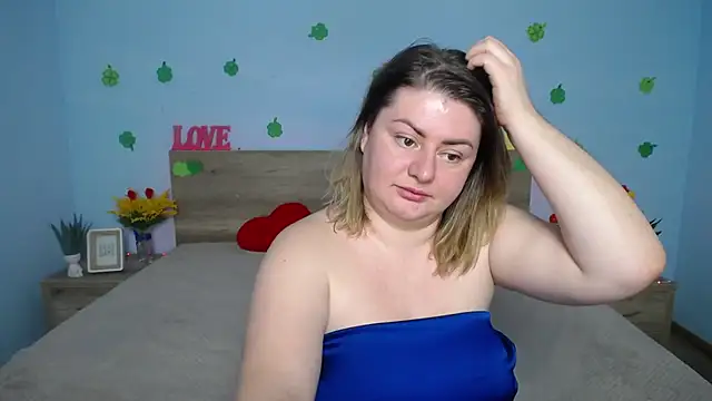 Snapshot of ZannaDreil chatting on March 21, 2025, 4:49 am ZannaDreil online show from March 21, 2025, 4:49 am