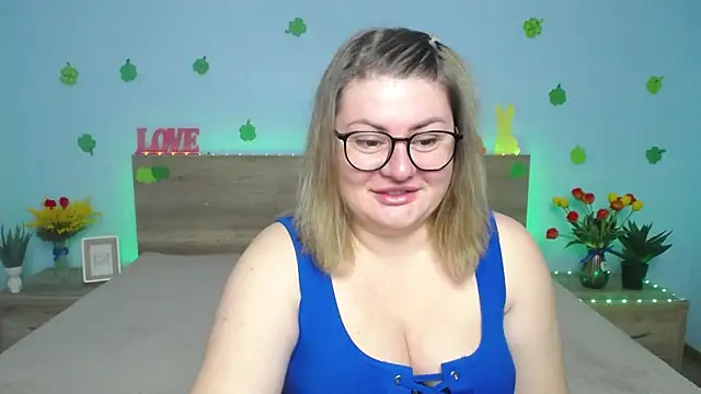 Snapshot of ZannaDreil chatting on March 22, 2025, 7:09 pm ZannaDreil online show from March 22, 2025, 7:09 pm
