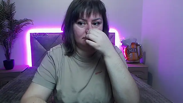 Snapshot of ZannaDreil chatting on September 24, 2025, 6:11 pm ZannaDreil online show from September 24, 2025, 6:11 pm