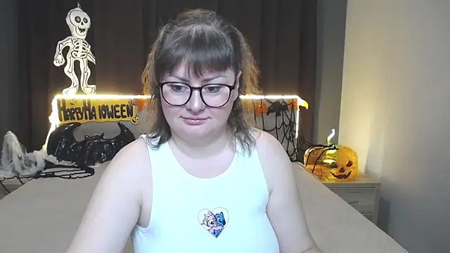 Snapshot of ZannaDreil chatting on October 17, 2025, 5:48 pm ZannaDreil online show from October 17, 2025, 5:48 pm