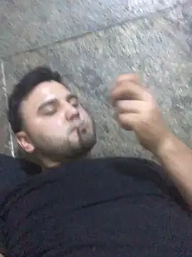 Snapshot of SINUECASTILLO chatting on March 5, 2025, 5:29 am SINUECASTILLO online show from March 5, 2025, 5:29 am