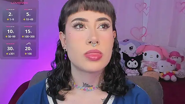 melody suarez online show from November 4, 2025, 10:53 pm