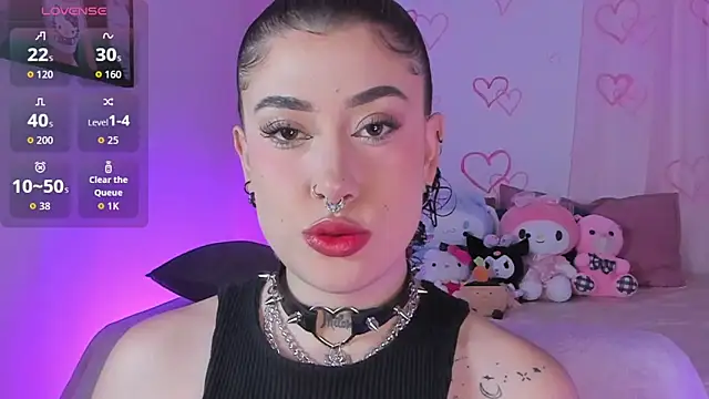 melody suarez online show from November 23, 2025, 11:15 pm