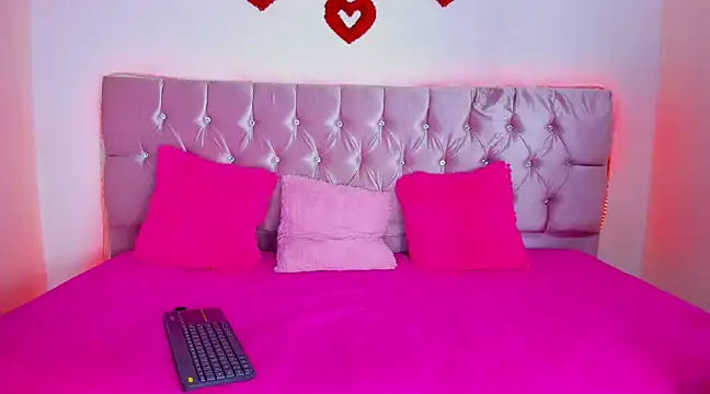 Cristal moon1 online show from December 26, 2024, 9:58 pm