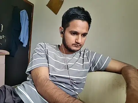 Snapshot of Jonrobinso chatting on September 21, 2025, 5:31 am Jonrobinso online show from September 21, 2025, 5:31 am