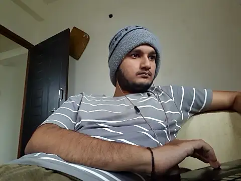 Snapshot of Jonrobinso chatting on September 29, 2025, 4:39 am Jonrobinso online show from September 29, 2025, 4:39 am