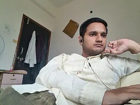 Snapshot of Jonrobinso chatting on October 9, 2025, 4:32 am Jonrobinso online show from October 9, 2025, 4:32 am