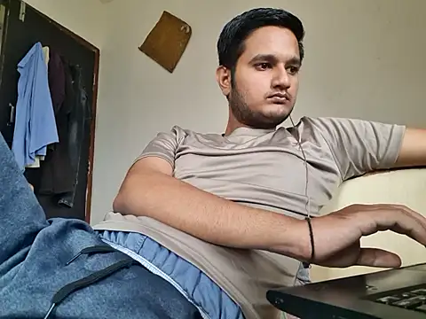 Snapshot of Jonrobinso chatting on October 19, 2025, 4:46 am Jonrobinso online show from October 19, 2025, 4:46 am