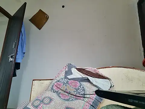 Snapshot of Jonrobinso chatting on October 21, 2025, 5:19 am Jonrobinso online show from October 21, 2025, 5:19 am